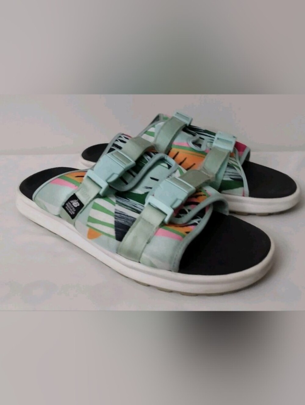 MENS NEW BALANCE 330 SLIDES SIZE 11 SANDALS